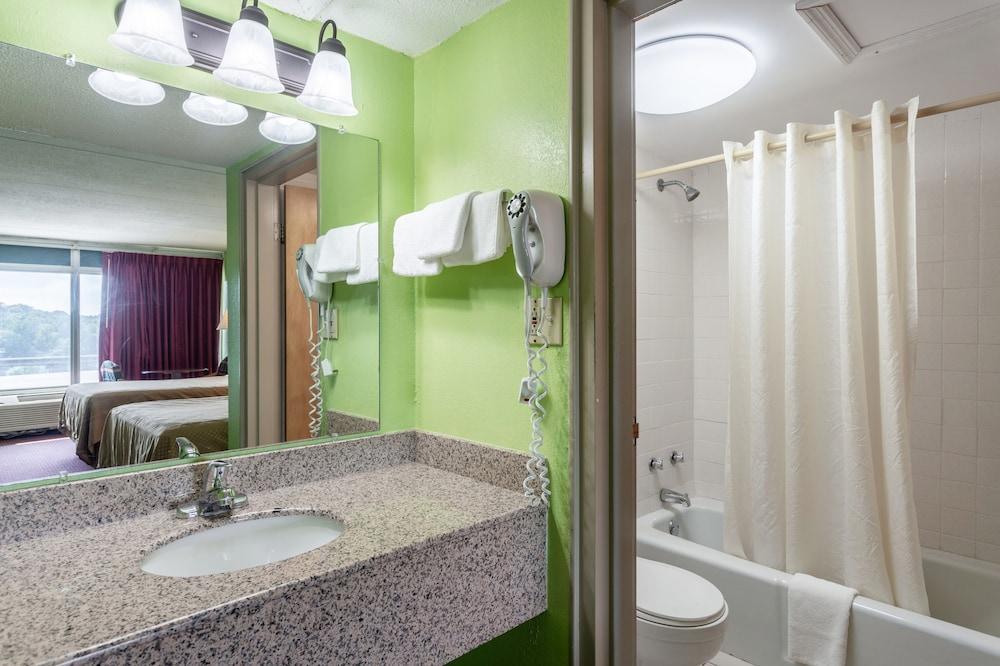Mount Vernon Rodeway Inn Renfro Valley מראה חיצוני תמונה