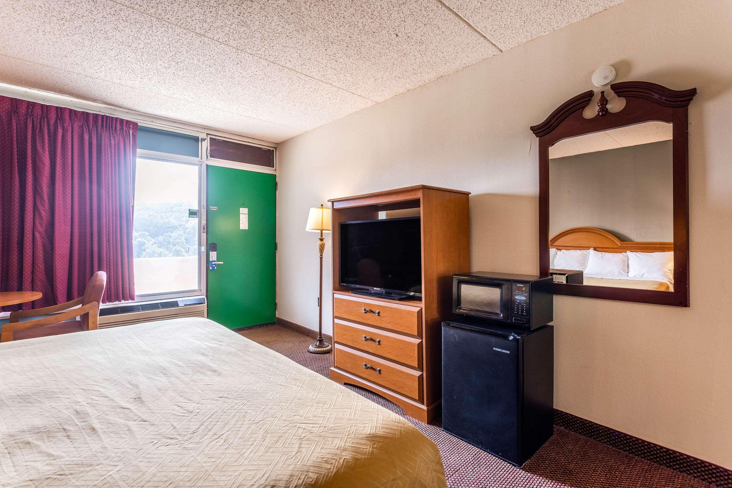 Mount Vernon Rodeway Inn Renfro Valley מראה חיצוני תמונה