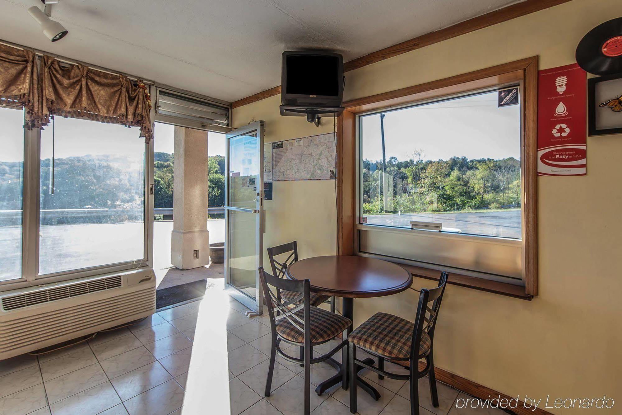 Mount Vernon Rodeway Inn Renfro Valley מראה חיצוני תמונה